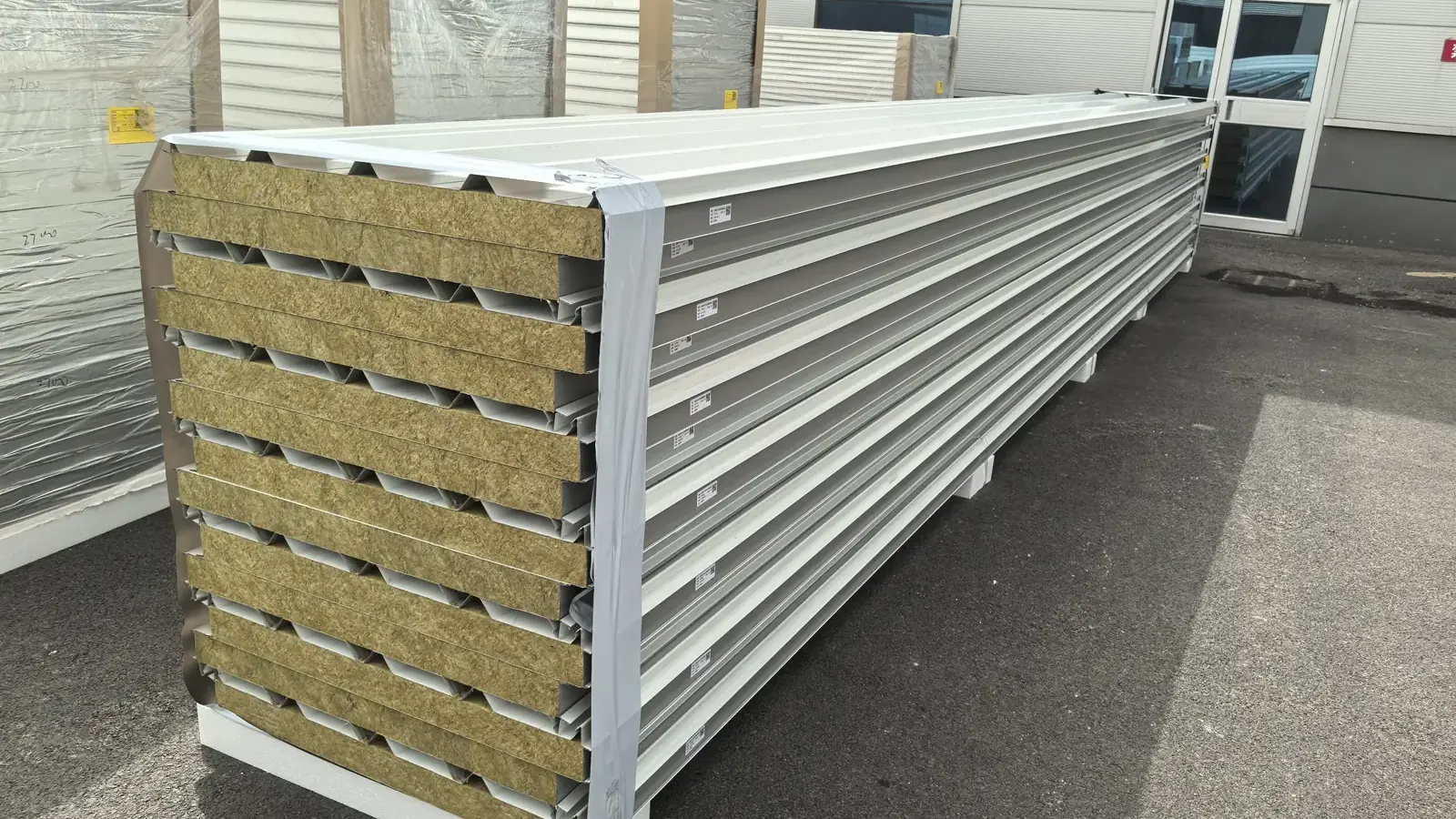 Rock wool wall panels for Guatemala warehouse